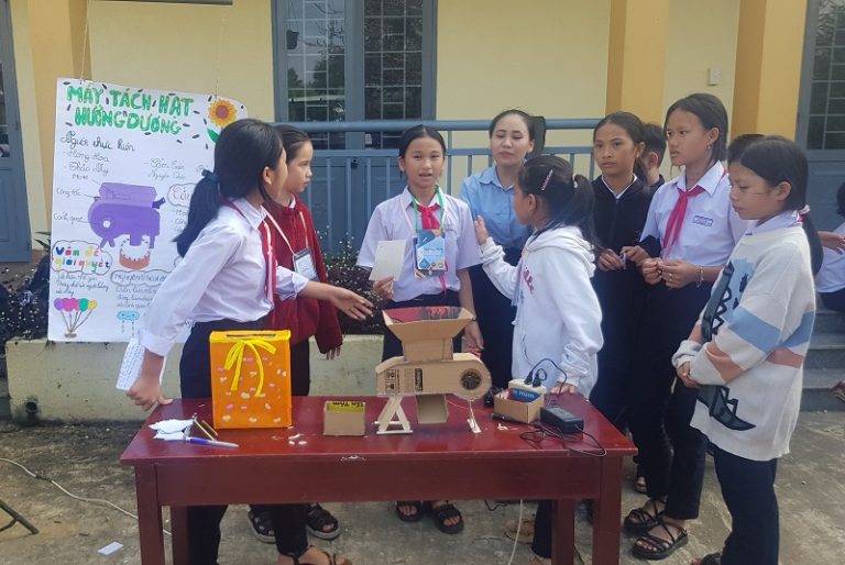 Phụ nữ trong ngành nghề STEM - Singapore đã có cái nhìn cải tiến hơn như thế nào?